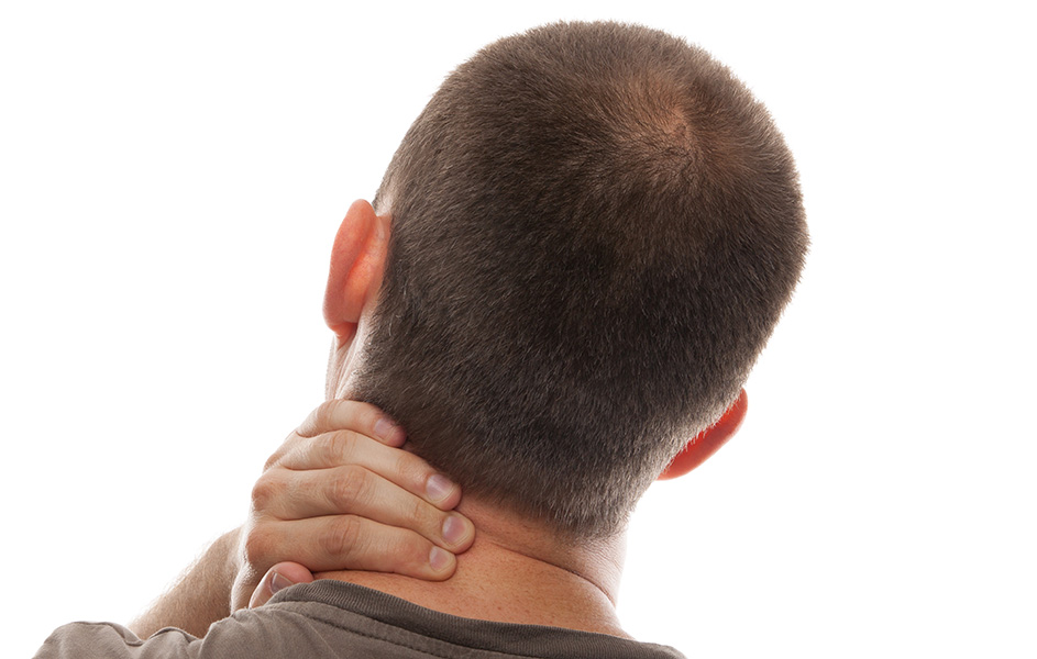 hombre cervicalgia dolor cuello nuca contractura fisioterapia Fidoos Madrid