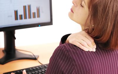 Cervicales por estrés laboral: cuando la vuelta a la rutina te bloquea el cuello